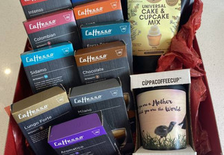 Caffesso Coffee Welcome Pack Compatible with Nespresso Incl. 100 Mix-Pack Compostable Pods, Secret Kiwi Kitchen Cake Mix & Cuppa Coffee Cup