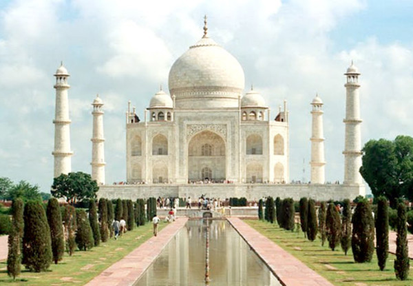 $2,199 Per Person Twin-Share for an Eight-Day Spiritual Golden Triangle India Tour incl. Return Flights, Transfers, Guides, Accommodation & More