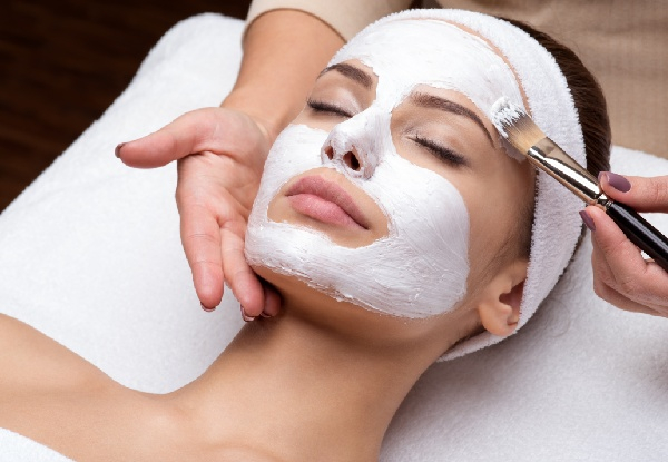 75-Minute Luxury Pamper Package incl. Facial, Eyebrow Tint & Tidy, Back, Neck & Shoulder Massage