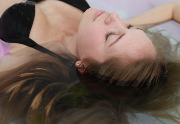 Three 90-Minute Therapeutic Salt Float Sessions for One Person