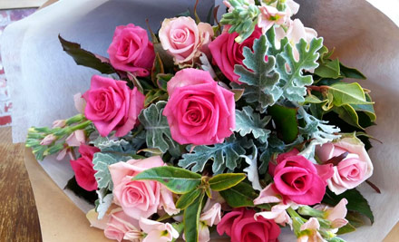 $35 for a Posie-Style Bouquet of 10 Roses incl. Delivery (value up to $60)