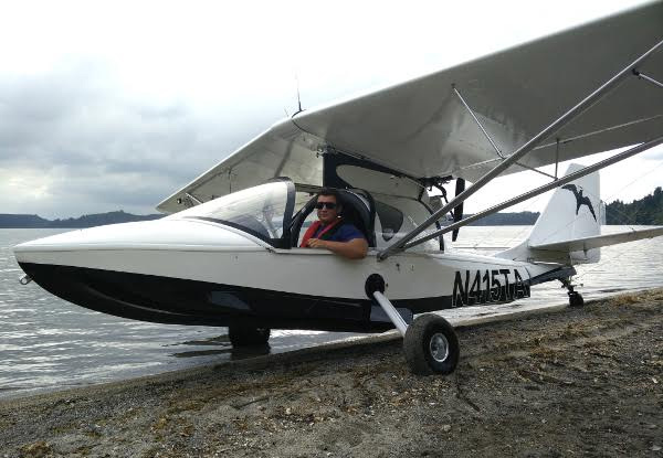 $129 for a Flight Lesson & 30-Minute Flight or $159 to incl. a Student Guide (value up to $230)