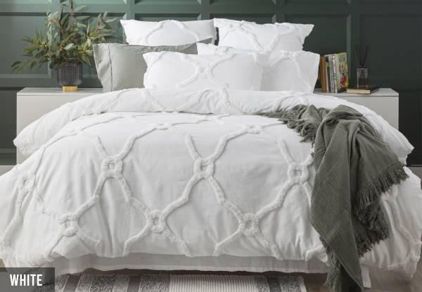 Moroccan Washed Tufted Cotton Chenille Quilt Incl. Pillowcase - Available in Four Colours, Three Sizes & Option for Extra European Pillowcase