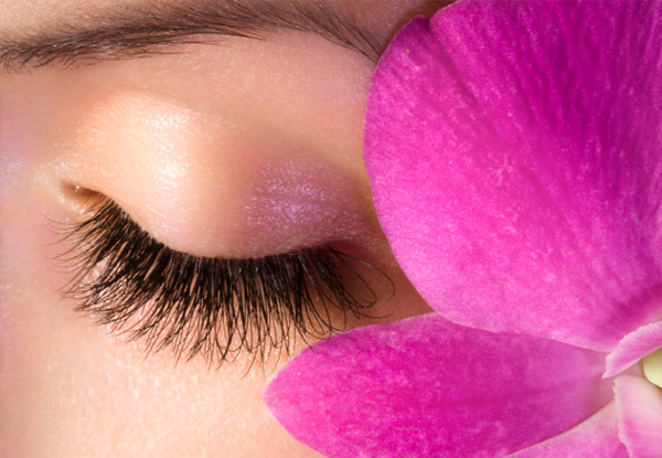 From $45 for a Set of Eyelash Extensions (value up to $165)