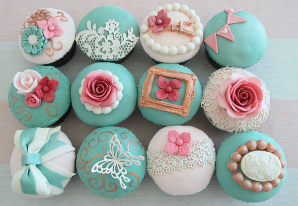 From $39 for Cake Decorating Class - Choice of Vintage Cupcakes, Basic Skills Class & Ganache Basics (value up to $75)