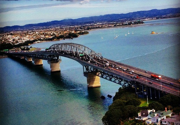 $159 for a 20-Minute Scenic Flight Over North Shore Beaches, Rangitoto, Motutapu, Past the Harbour Bridge & Sky Tower for an Adult or $119 for a Child – incl. Take-Off & Landing on the Water