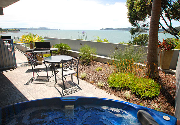$189 for a Luxury Night in Paihia for Two People in a Seaview Studio Apartment with Private Spa Pool – Options for Two or Three Nights