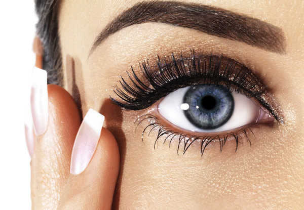 $49 for a Full Set of Eyelash Extensions (value up to $95)