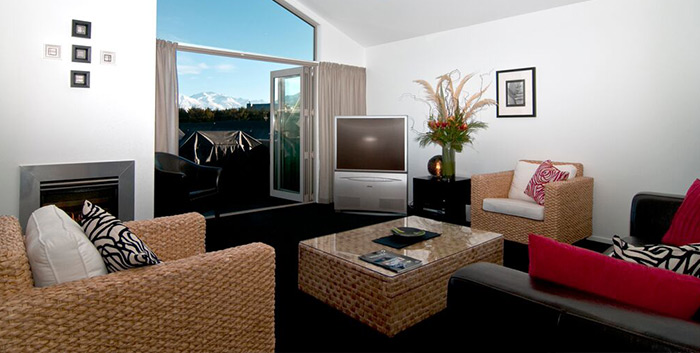 $649 for a Two-Night Stay for up to Six People in a Three-Bedroom Apartment incl. Late Checkout