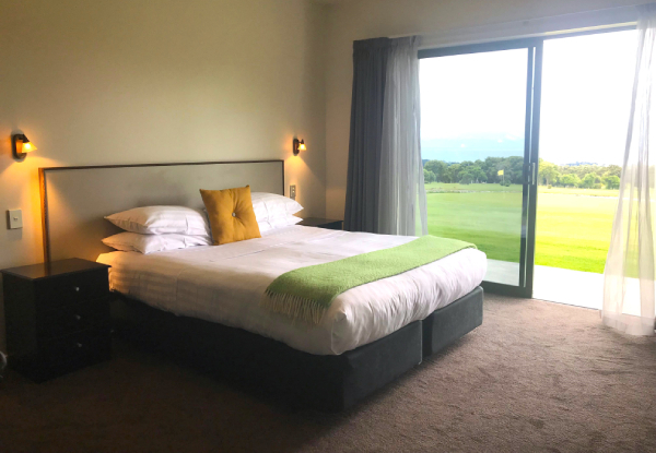 Two-Night Kaikoura Winter Stay for Two in a Superior King Room incl. Daily Breakfast & Unlimited Green Fees
