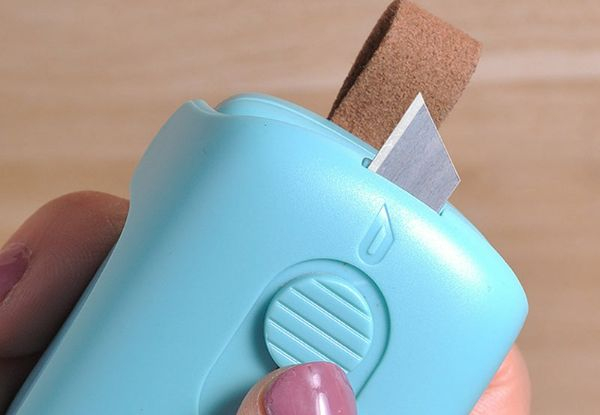 Two-in-One Portable Mini Heat Sealer & Cutter - Three Colours Available