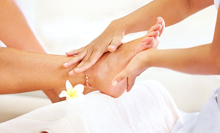 $35 for a Hot Stone or Deluxe Pedicure incl. Dead Skin Removal