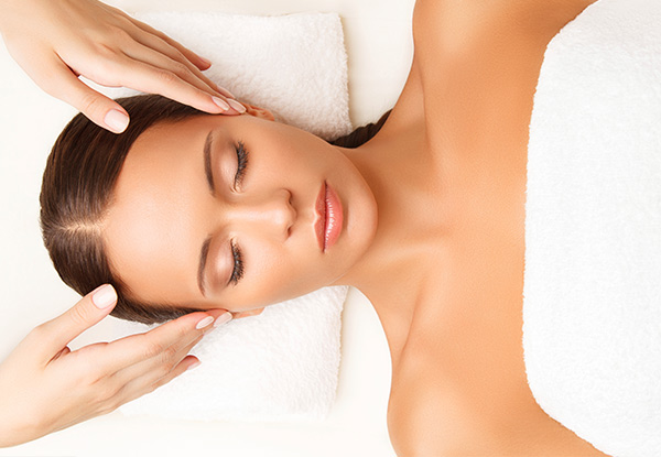 $53 for a 30-Minute Relaxation Massage & a Mini La Clinica Facial incl. a $10 Return Voucher (value up to $107)