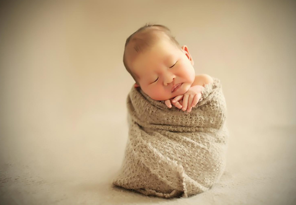 $99 for a Baby, Maternity, Single or Family Photo Shoot