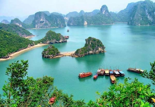$729pp for an 11-Day Vietnam Tour Package incl. Domestic Flights, Train Tickets, Hotels, Cruise, Guides, Transfers, Sightseeing Fees & Meals