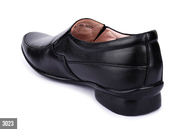 $58 for a Pair of Style ’n’ Wear Men's Slip-On Leather Shoes