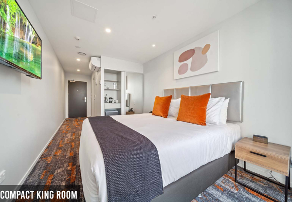 One-Night King Room Stay for Two at the Four Star Ramada Newmarket incl. Late Check-Out, Parking, WiFi & Welcome Drinks - Option for King Studio Apartment & Two Night Stay - Valid Thursday to Sunday