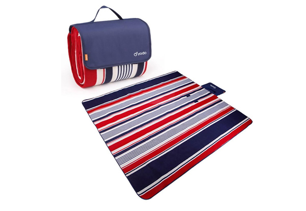 $19.90 for a 200 x 150cm Water-Resistant Picnic Blanket
