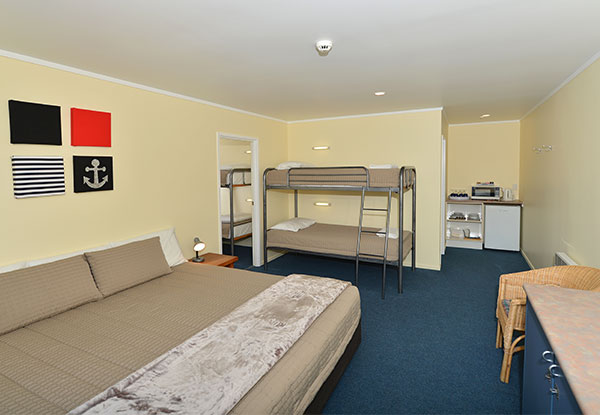 $75 for a One-Night Paihia Stay for 2 People in a Deluxe Room – Options for Two & Three Nights Available