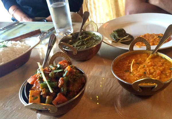 Two Main Curries for Two People with Option for Four or Six People – Valid for Dinner