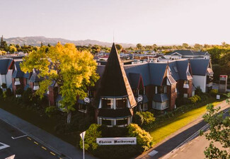 Five-Star Marlborough Hotel Stay for Two People - Options for One-Night Stay in a One-Bedroom Grande Apartment with Private Spa Bath, or Two-Night Stay in a Two-Bedroom Penthouse incl. a Two-Course Dinner at Quench Restaurant & Bar, & Full Daily Breakfast