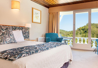 One-Night Luxury Stay & Spa Package for Two incl. Late Check-Out, Relaxation Massage & Cooked Breakfast