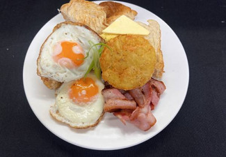 Early Bird Breakfast for Two incl. Bacon, Eggs, Hashbrown & Toast