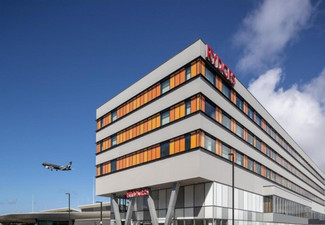 One-Night 4.5 Star Stay at Rydges Wellington Airport for Two People in a King or Twin-Room incl. Full Cooked Buffet Breakfast, 25% off all F&B, Self-Parking, Early Check-In & Late Check-Out, WiFi & More - Options for up to Three-Night Stays Available