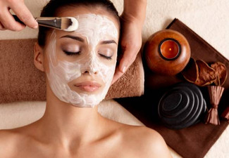 75-Minute Organic Facial Treatment incl. 15-Minute Back Massage & 60-Minute Facial with Hot Stone - Option for Two People