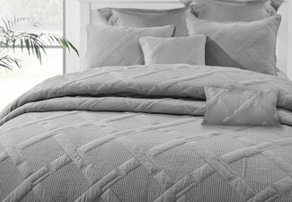 Seven-Piece Air Cloud Bamboo Blend Matelassé Comforter Set - Two Sizes & Five Colours Available