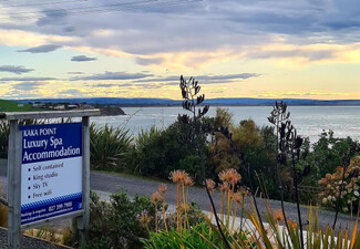 Kaka Point Luxury Spa Stay for Two People incl. Late Checkout & Continental Breakfast - Option for Two or Three-Night Stay