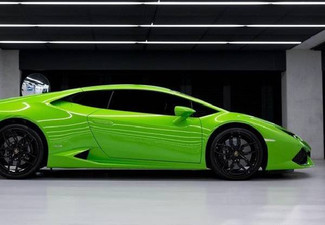 75-Minute Birthday Supercar Experience for Four People incl. 15-Minute Supercar Ride for the Birthday Person & 12km Sprints for Party Guests - In a Lamborghini Huracan