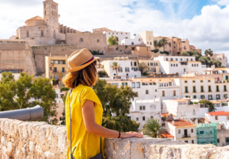 Intrigue of the Adriatic & Mediterranean - Per Person Twin-Share 14-Night Cruise Onboard Queen Victoria from Trieste to Rome incl. Return Flights from Auckland, Two Nights Accommodation in Venice & Rail Transfer