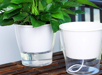 Auto Irrigation Plant Pot