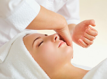 Deep Cleansing Facial
