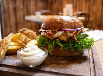 $80 Food & Beverage Voucher