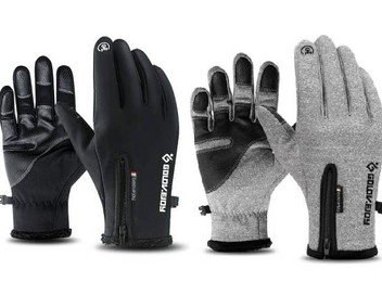 Water-Resistant Pair of Gloves