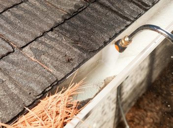 Roof & Gutter Inspection