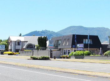 Taupo Stay for Two incl. Breakfast