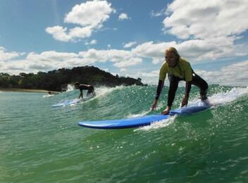 2-Hour Surf Lesson incl. Equipment