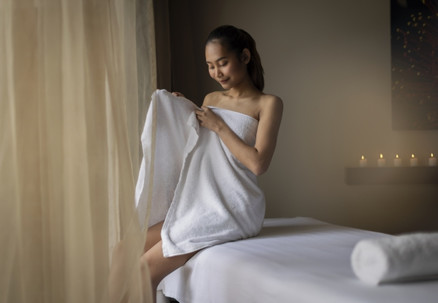 90-Minute Luxe Spa Body Cocoon Wrap Treatment incl. Full Body Exfoliation, Back Massage & Valet Parking