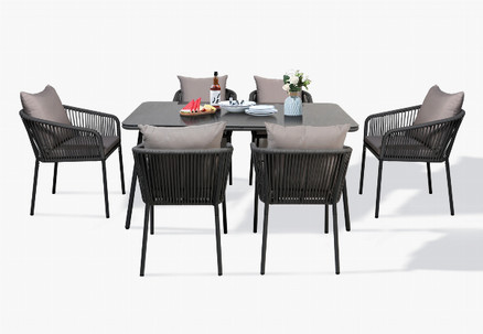 Nastro Outdoor Dining Set