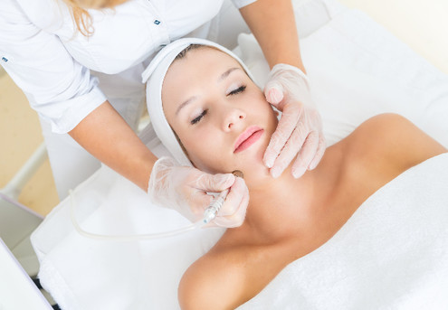 Microdermabrasion Skin Treatment with Eyebrow Tidy - Option for Relaxante Rejuvenation Facial