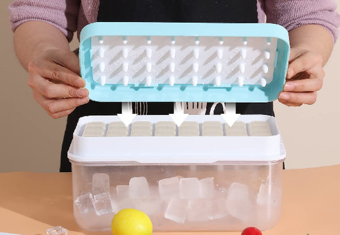 Two-Tier Ice Cube Tray with Lid