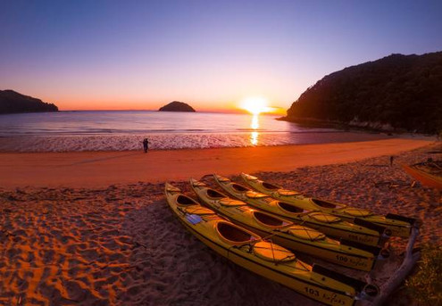 Abel Tasman Three-Day Fully Guided & Catered Kayak Experience for One Person incl. Water Taxi, All Meals, Guide, Camping Accommodation - Option for Five-Day Kayak Experience - Selected Dates Between November 2024 & March 2025 Available
