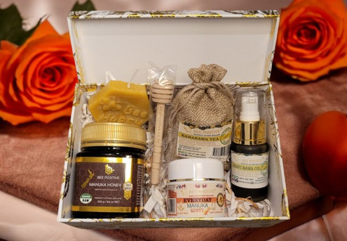 Manuka For Her Royal Collection - Royally Spoiled