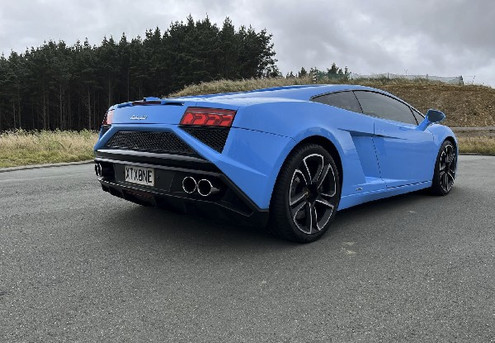 20-Minute Supercar Passenger Experience in a Lamborghini Gallardo for One Person