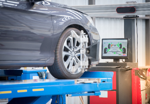 Passenger Vehicle Wheel Alignment Service Package incl. Free Rotation & Pressure Check - Option for SUVs