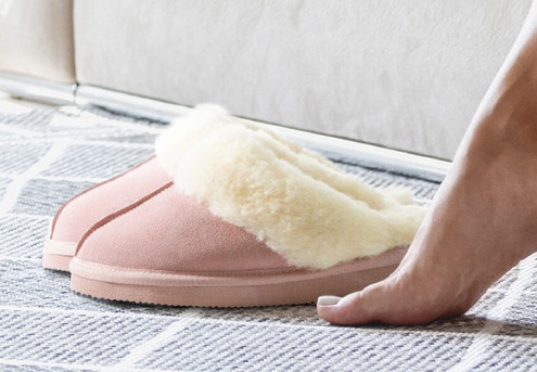 Uggaroo Pink Scuff Slipper - Three Sizes Available