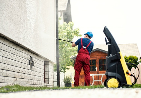 Premium Chemical House Wash for a Home up to 135m2 incl. Roof Eaves & Outside Windows - Options for houses up to 280m2 & to incl. Moss & Mold Roof Treatment